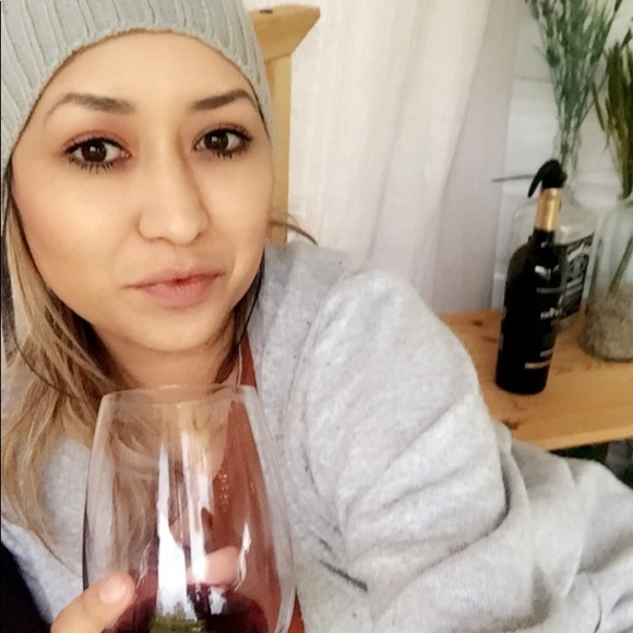 Meet your Posher, Lili - Picture 1 of 1